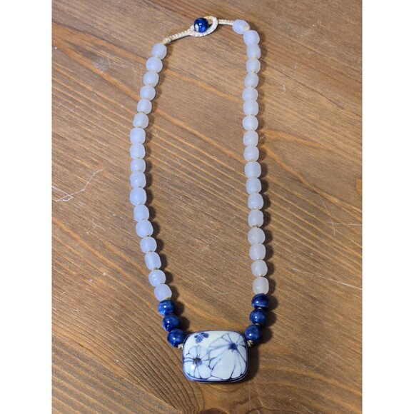 Vintage Artisan-Made Blue & White Floral Pottery Pendant Beaded Necklace - Picture 2 of 7